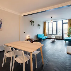 https://charming-spacious-antwerp-city-center-apartments.hotelsantwerp.net
